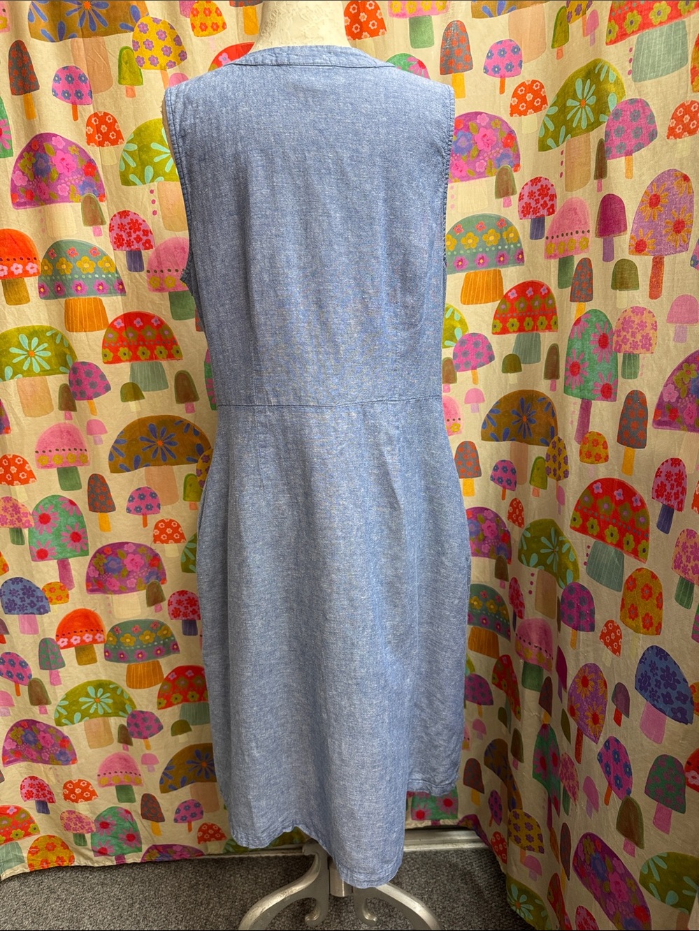Liz Claiborne Sleeveless Linen/Cotton Dry. Large - Picture 6 of 11